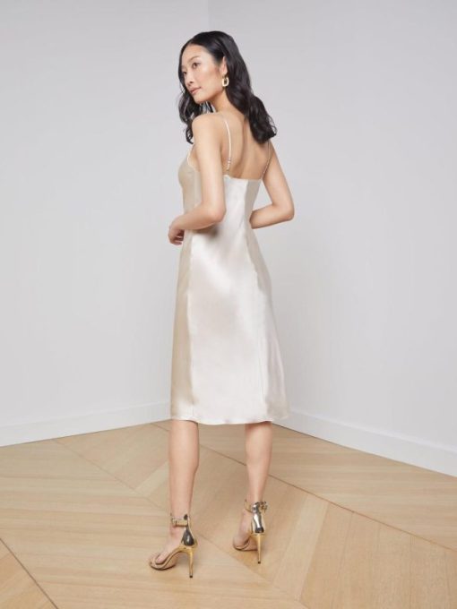 Modacache.shop5d8619c435 2
